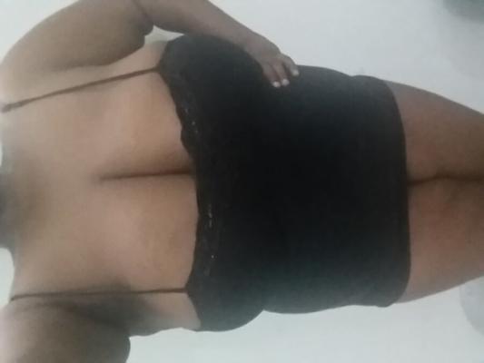 Slut Selfie wearing her clubbing clothes