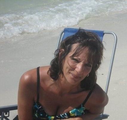 Esposa / mãe inocente precisa ser arruinada