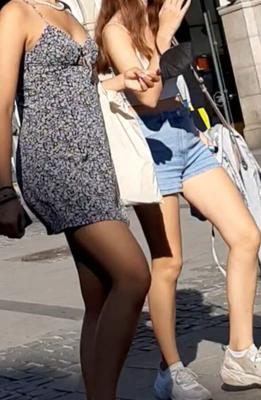 Streetgirls in skirts a