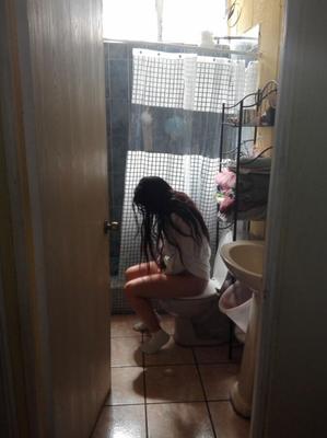 #Magnolia Chinchilla estre�ida en el ba�o