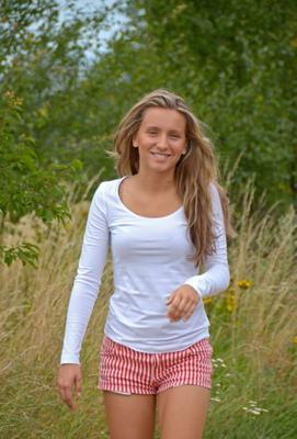 Schöner blinkender Teenager