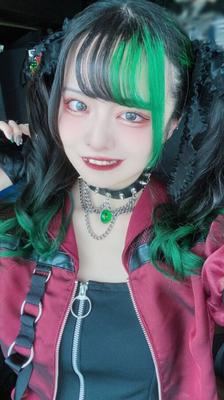 とてもかわいい日本の女の子