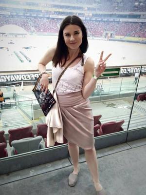 愚かな売春婦を奴隷にして破滅させたい