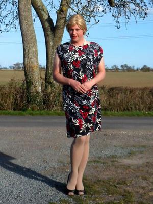 CD Nicola Outdoors in Black, Red & White Dress