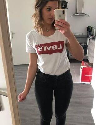 Laura Snuff in den Arsch gefickt