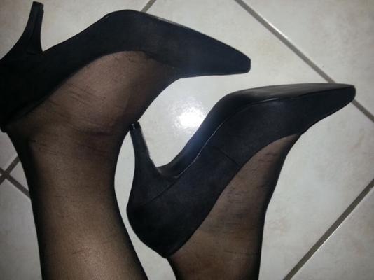 Schuhe und Nylons