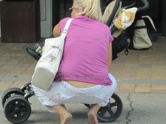 öffentliche Frauen, Ärsche, Telefon offen ... ich ändere das Foto per E-Mail