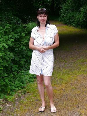 Short set of sexy milf undressing