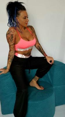 Izabella una agradable MILF