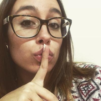 セクシーなティーンとベナンの唇