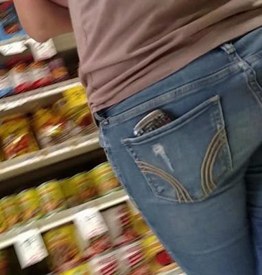 Candide joli cul en jeans