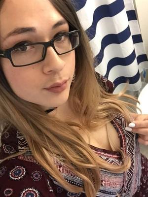Desechable femenino (Tgirl amateur)