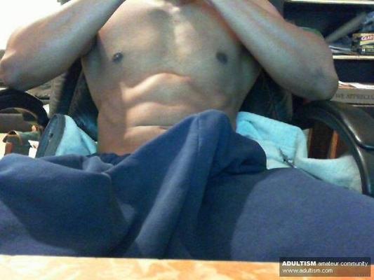 weite blaue Hose