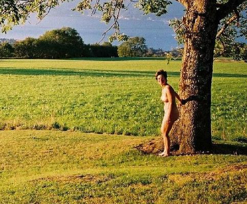 desnudo al aire libre II