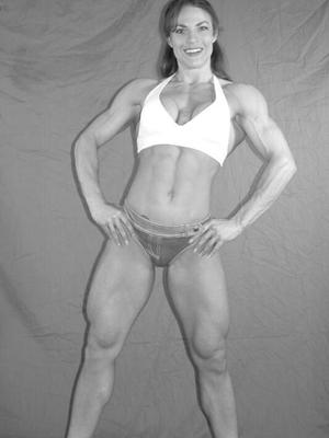 buff polluelos 03 - bikinis, desnudos, maduros, mujeres en forma, musculosos