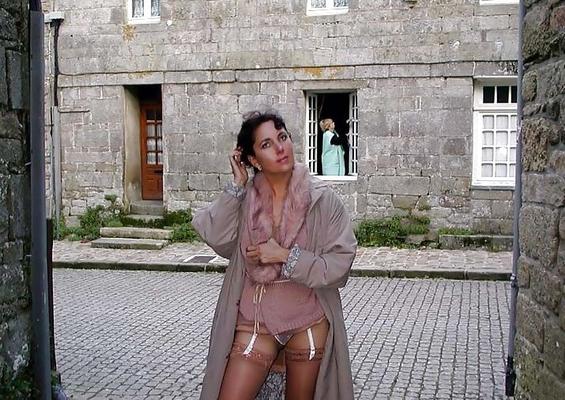 French Nadine Clignotant a Locronan