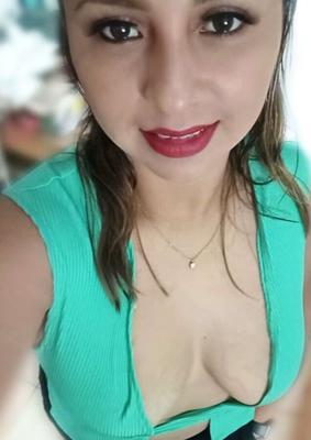 私はおっぱいを見せるのが大好きです????