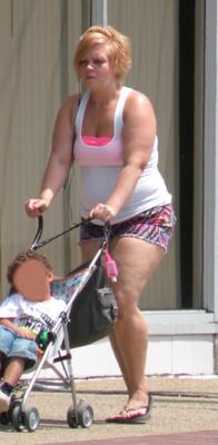 SUPER SEXY Chubby Fat Little Mom OVERHANG, SO cute!