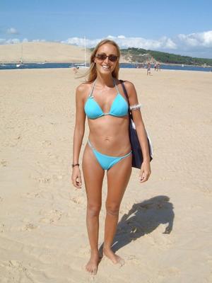 Mamá amateur infiel y cachonda de vacaciones