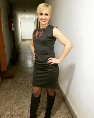 ブロンドのアルゼンチン人熟女...