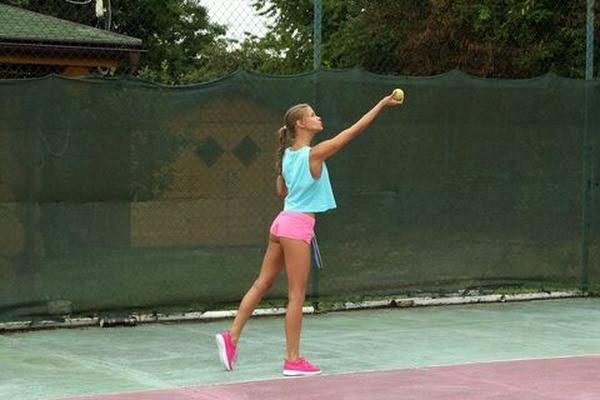Sport und Fitnessstudio - Bilder L