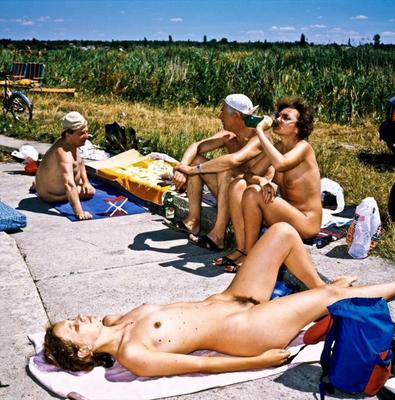 Nudisten Retro-Bearbeitung.II
