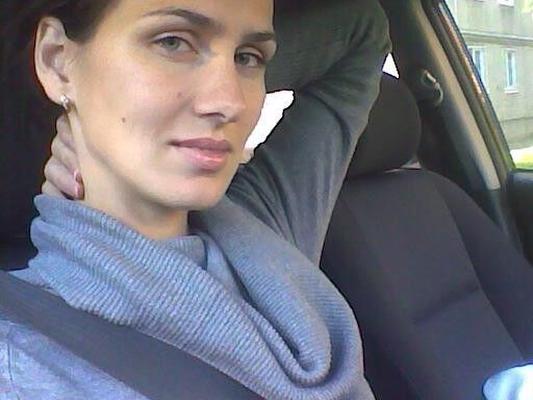 Femme Bi Brune