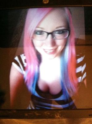 Danielle Mackey el semen homenaje