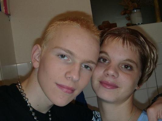 Jovem casal