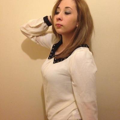 Filles stupides exposées XXII