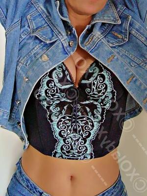 .  Jeans und Dessous
