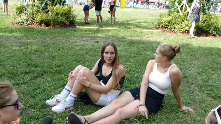 Filles Amateurs Nues En Plein Air