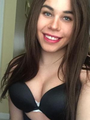 Katie Carclon (Tgirl amateur)