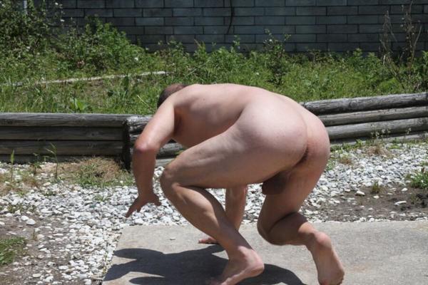 男のマンコを見せることを強制