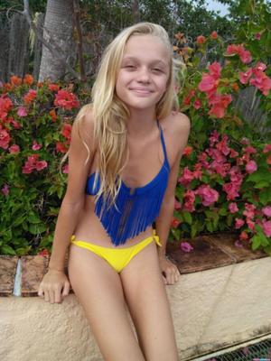 jailbait cumdumps - implorando por porra.