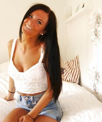 Linda adolescente puta