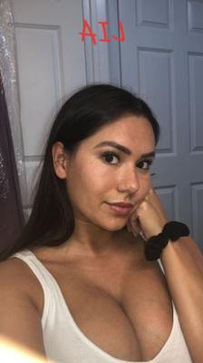 Lia aus Connecticut, USA