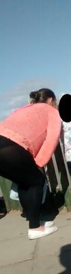 MILF Mostrando el culo y las bragas