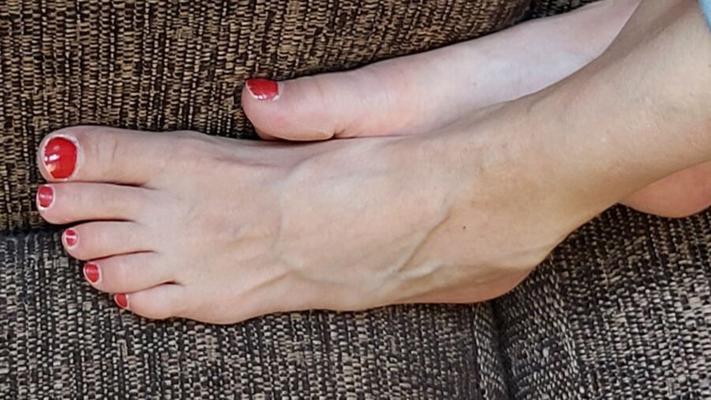 mis pies posan para mi hijo