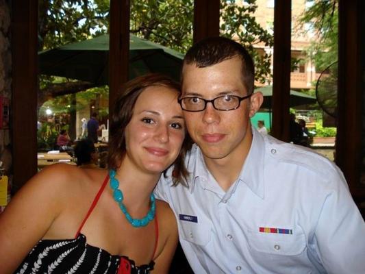Air Force GF muestra sus tetas
