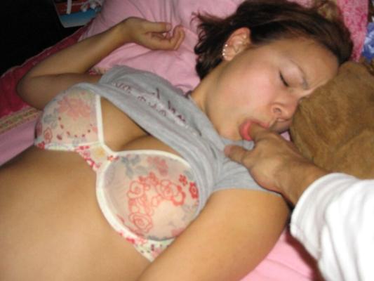 ENCANTADORA NOVIA DESNUDA