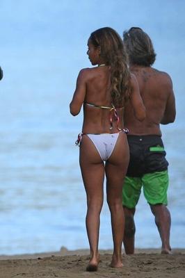 Jada Pinkett-Smith biquíni celebridade milf