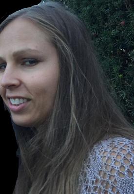 Megan também conhecida como Sera Espancou Sera Aliado