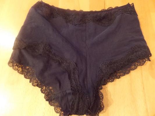 plus de pantalons sales de ma femme