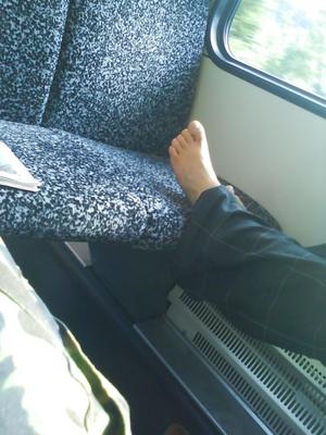 盗撮女性の足