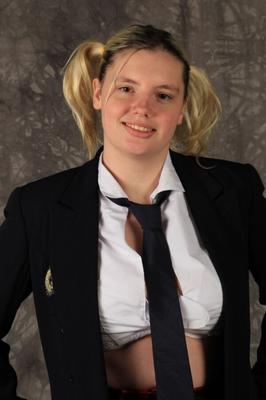 Stephanie - Modèle universitaire ringard et chaud