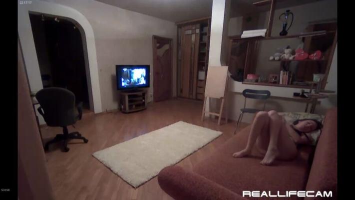 RealLifeCam - Леора мастурбирует
