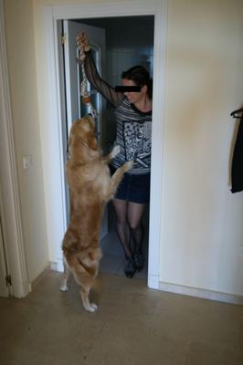 voyeur: esposa se desnuda en pantimedias. 