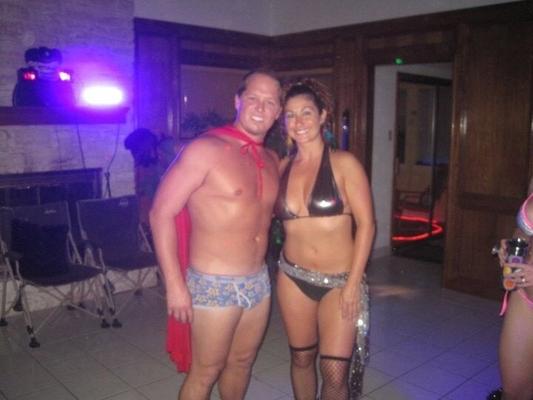 gruesa perra rubia de grandes tetas raver