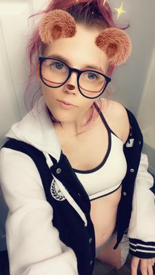28-jährige TN-Amateurin Cierra Hope, dünne, kleine Titten